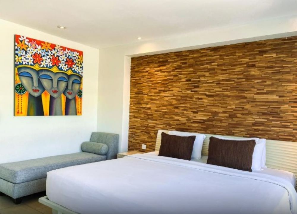 Deluxe Poolside Room, Away Bali Legian Camakila Resort 4*