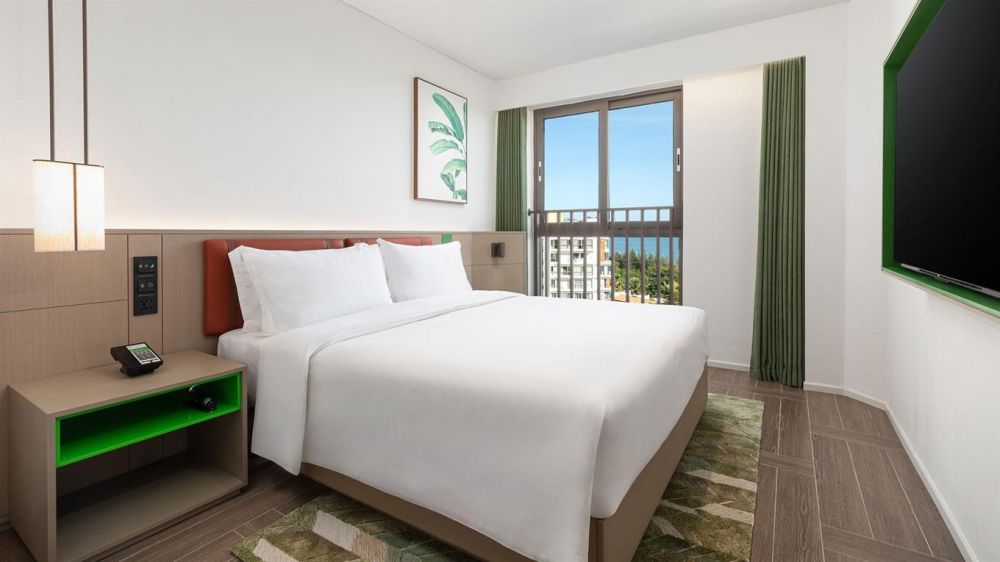 2 King 1 Single Bed – 3 Bedroom Suite, Holiday Inn Resort Sanya 5*