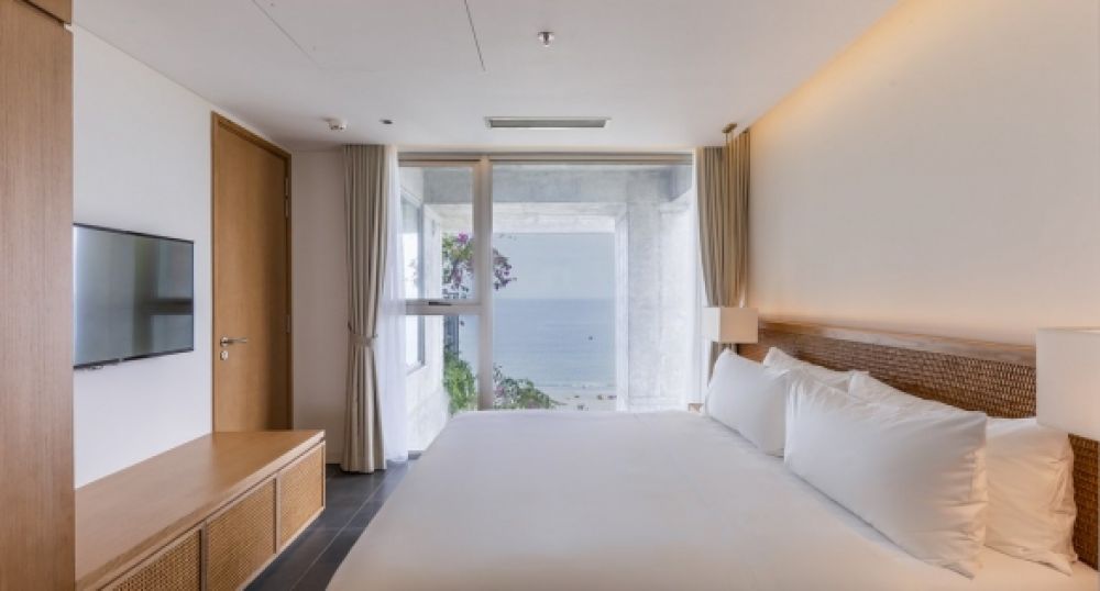 1 Bedroom Ocean Front Apartment with Balcony, Chicland Hotel 4*