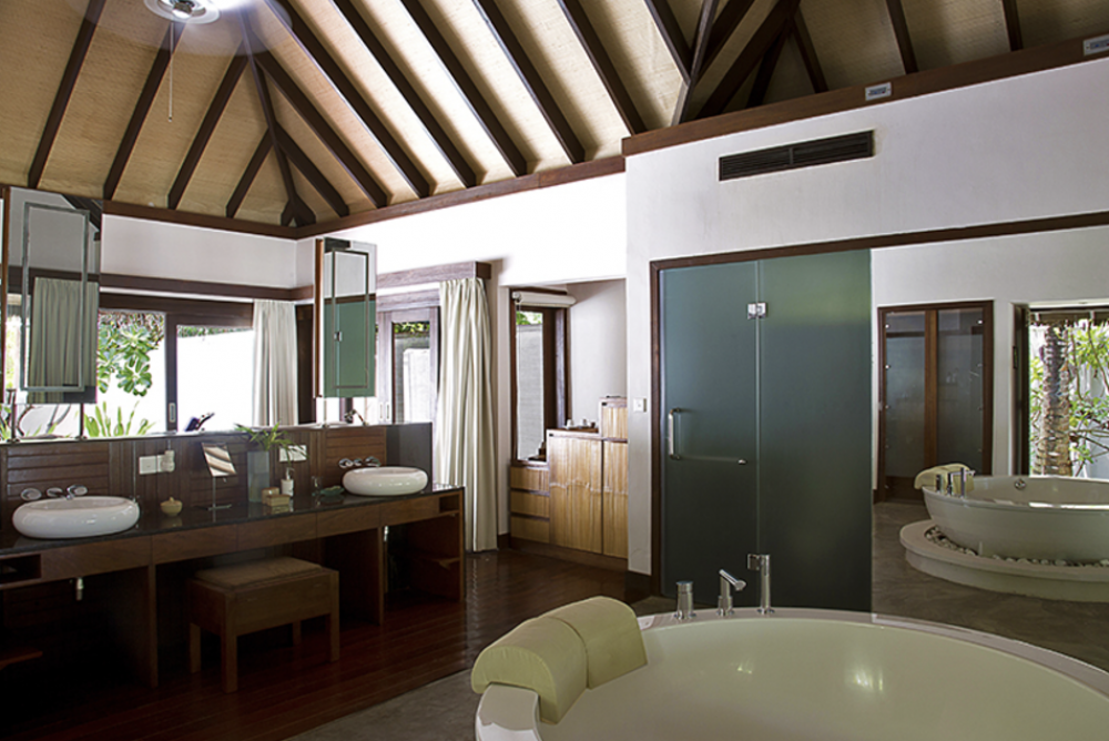 Beach Villa with Pool, Coco Bodu Hithi 5*