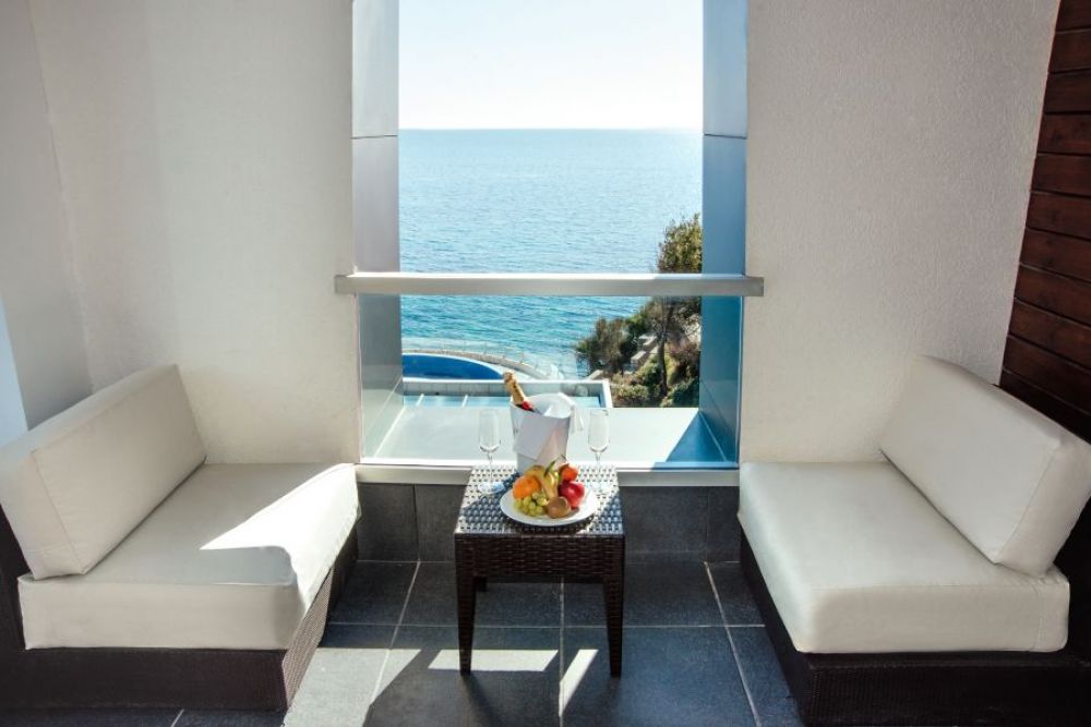 Superior Double sea side/Old Town, Avala Resort & Villas 4*