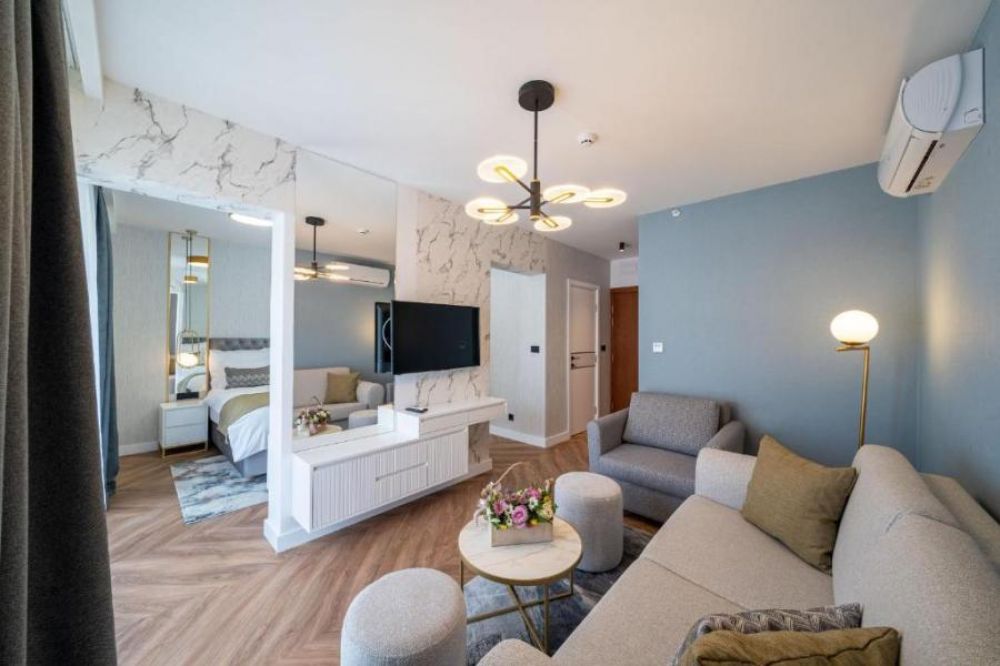 Superior Suite, Millennium 4*