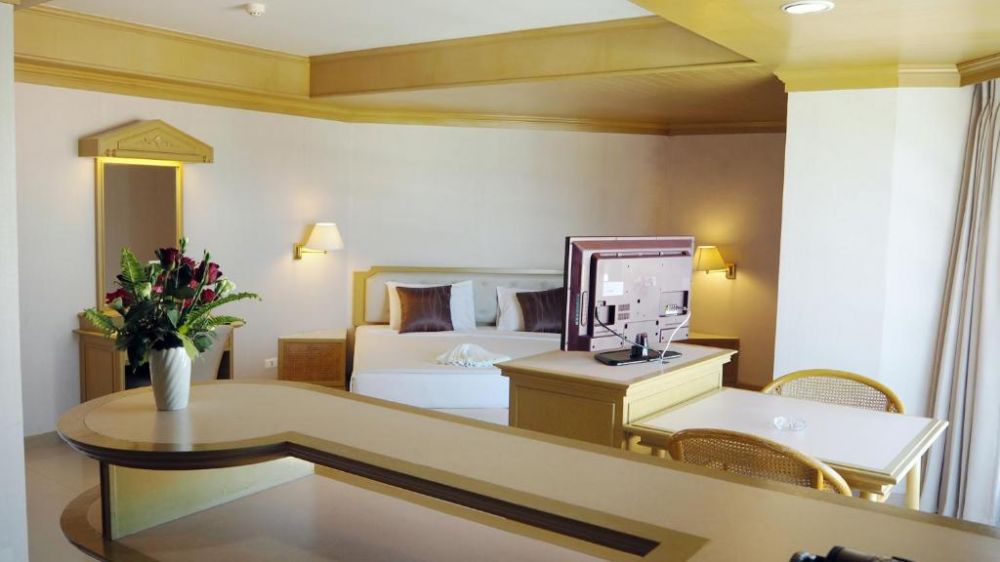 Executive Deluxe, City Beach Resort 3*