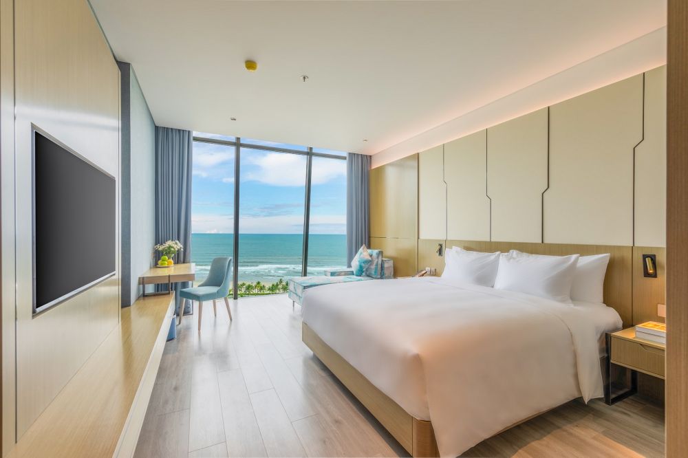 Suite Ocean Front View, Awaken Danang 5*