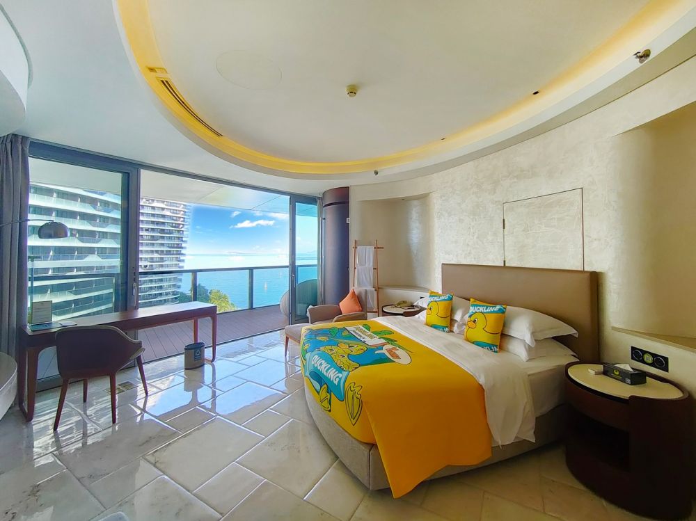 Family OV Executive Suite (tree beds room), Phoenix Island Resort Sanya 5*