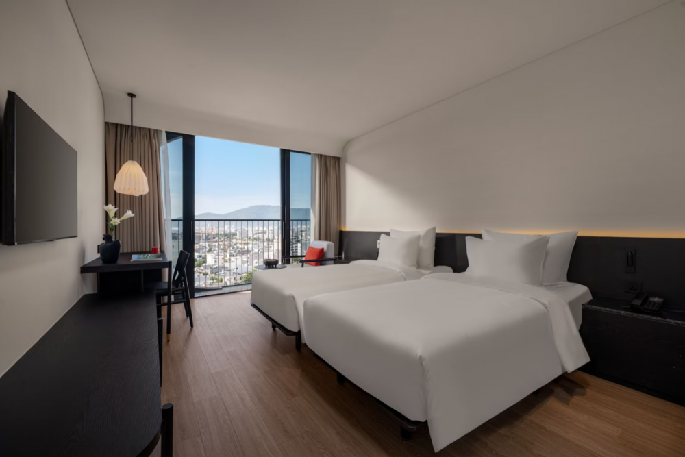 Luxury River View, Caro Premium DaNang 4*