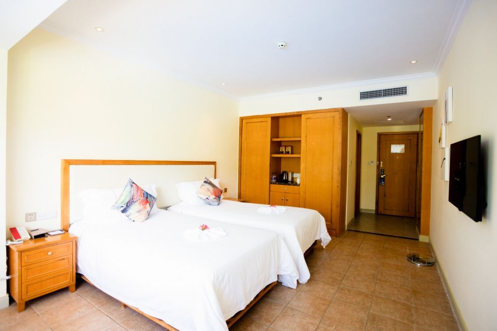 Pool View Room Twin/Queen, Golden Palm Resort 4*