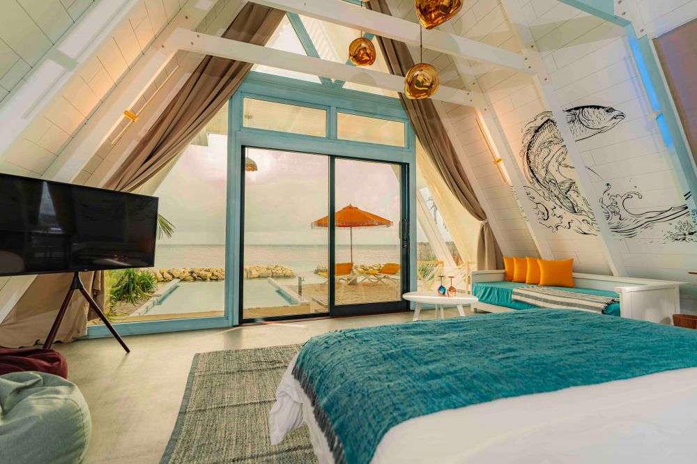 Bodu Haruge Beach Villa with Private Pool, Oaga Art Resort 5*