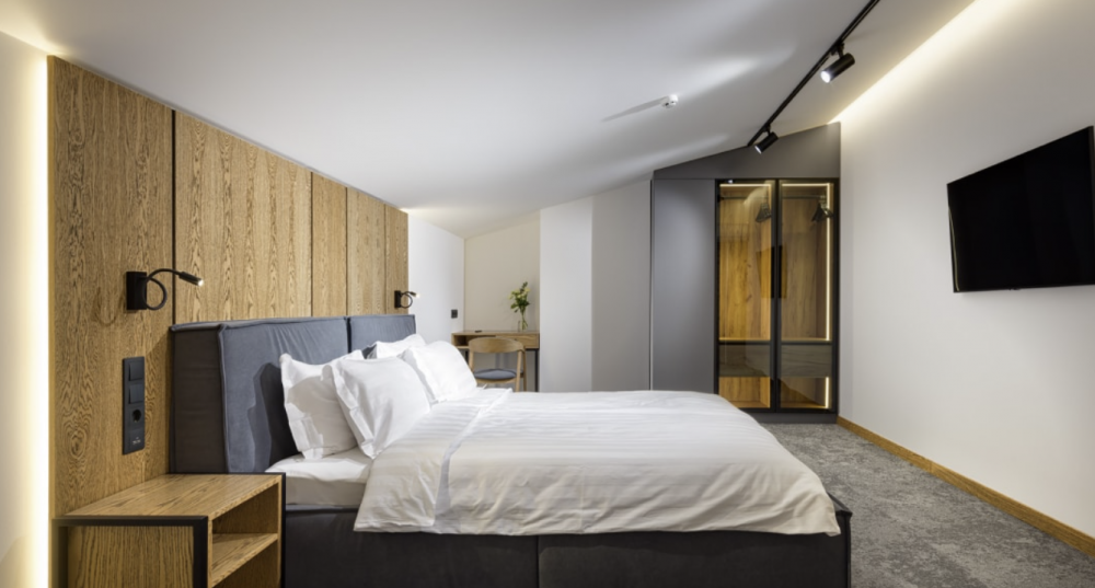 Attic, Apartel Східниця 4*