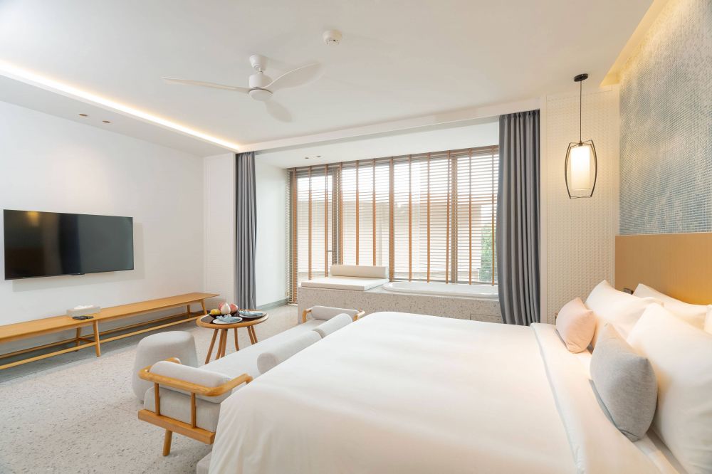 Deluxe Pool Access, Wyndham Garden Phuket Kamala 5*