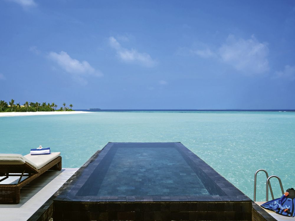 Overwater Pool Villa Sunrise, Kuredhivaru Resort and Spa (ex.Movenpick Resort Kuredhivaru) 5*