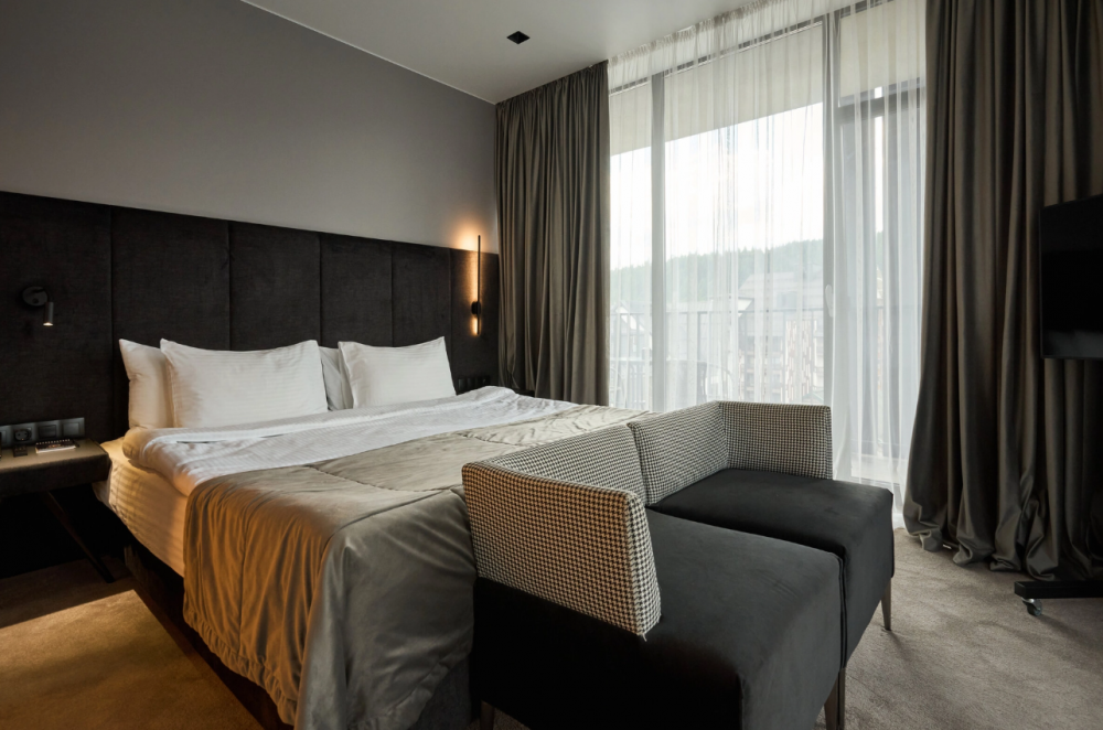 Suite with Terrace, Fomich Residence 