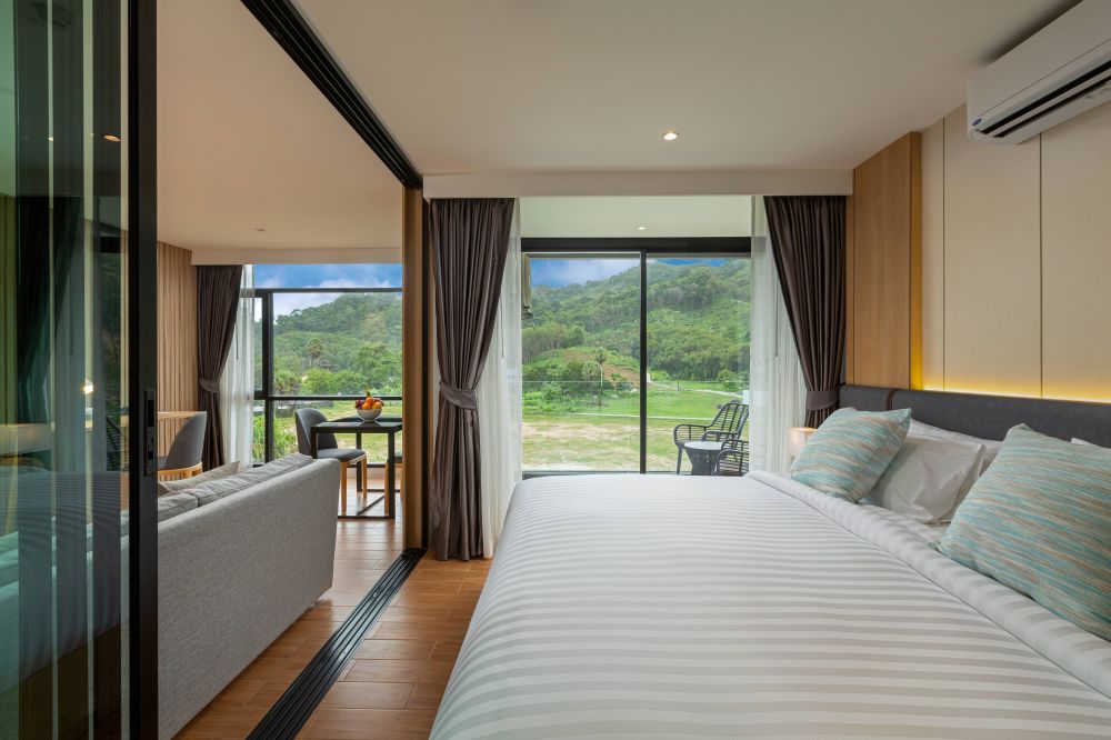 Premium Deluxe (Main Building), Wyndham Garden Naithon Phuket 5*