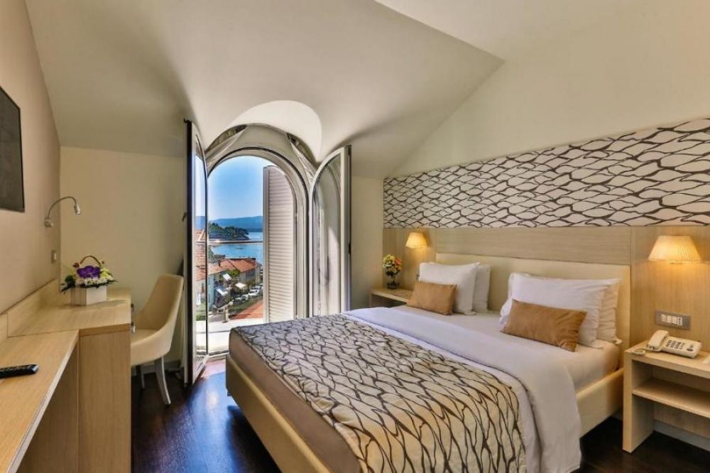 DBL Sea Side View, Palma Tivat 4*