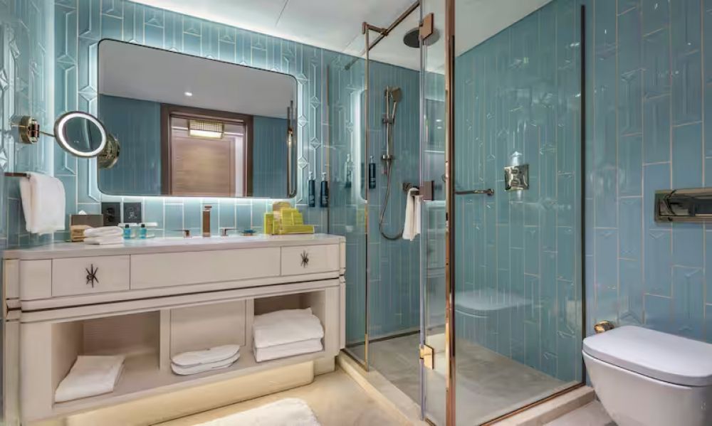 2 Bed Executive Bosphorus Suite with Kitchenette, Hilton Istanbul Bosphorus 5*