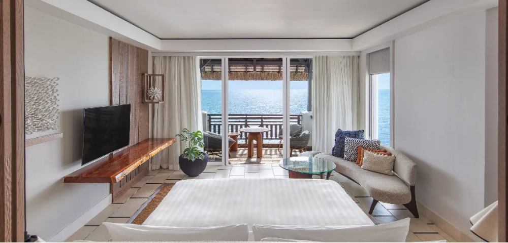 Frangipani Ocean View Junior Suite/ Beachfront Junior Suite, Shangri-La's Le Touessrok Resort & Spa 5*