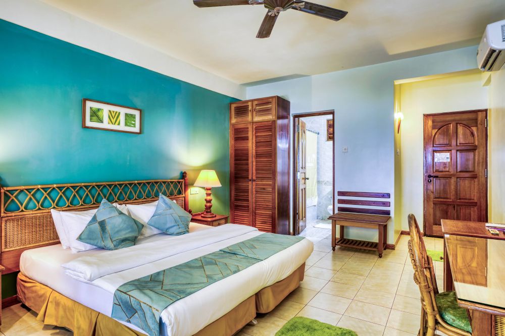 Deluxe Beach, Fihalhohi Maldives 4*