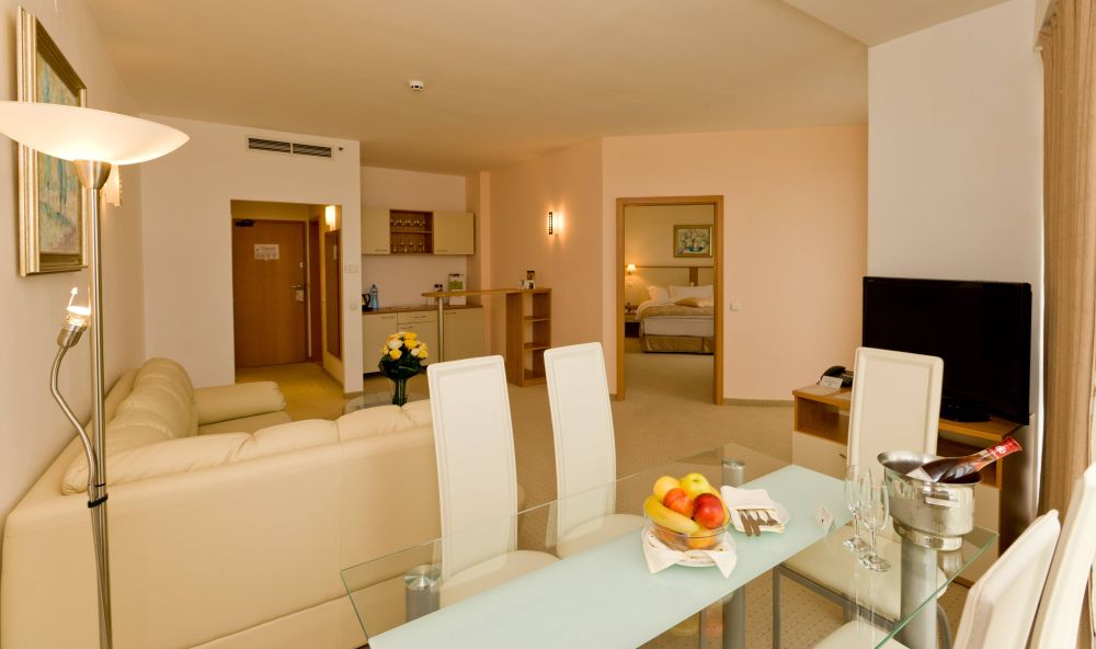 One Bedroom Apartment Pool / Sea View, Apollo Golden Sands (ex. Doubletree by Hilton) 4*