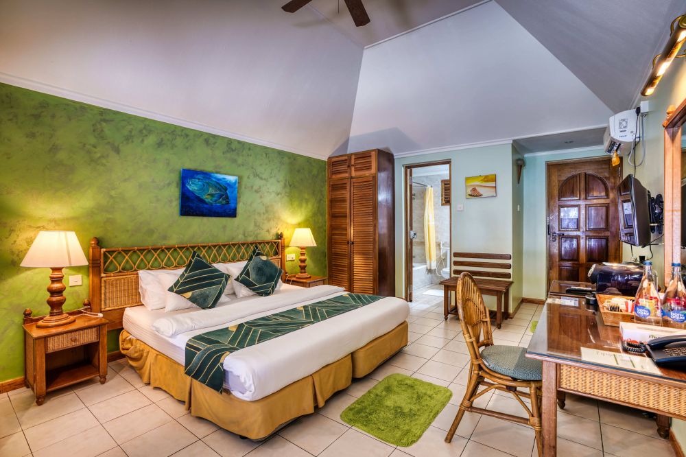 Premium Beach, Fihalhohi Maldives 4*