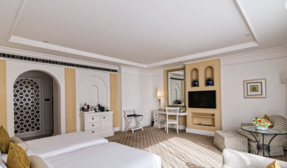 Grand Family Room, Al Habtoor Grand Resort, Autograph Collection 5*