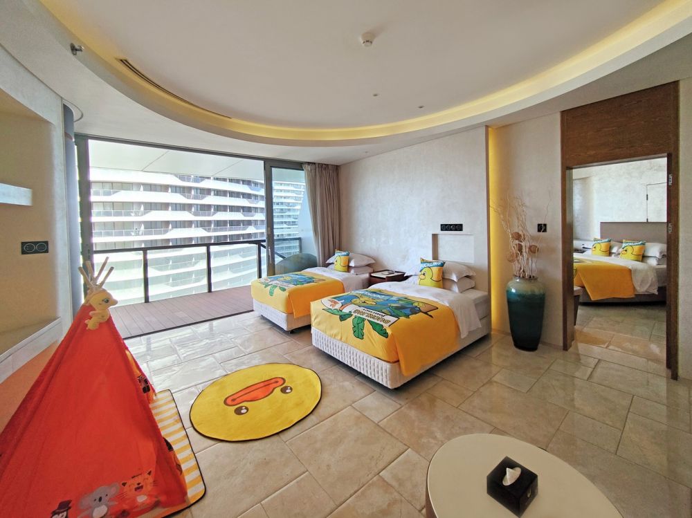 Family OV Executive Suite (tree beds room), Phoenix Island Resort Sanya 5*