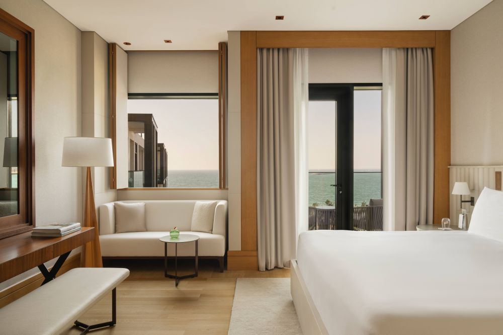 Rising Light Guestroom With Sea View, Delano Dubai 5*