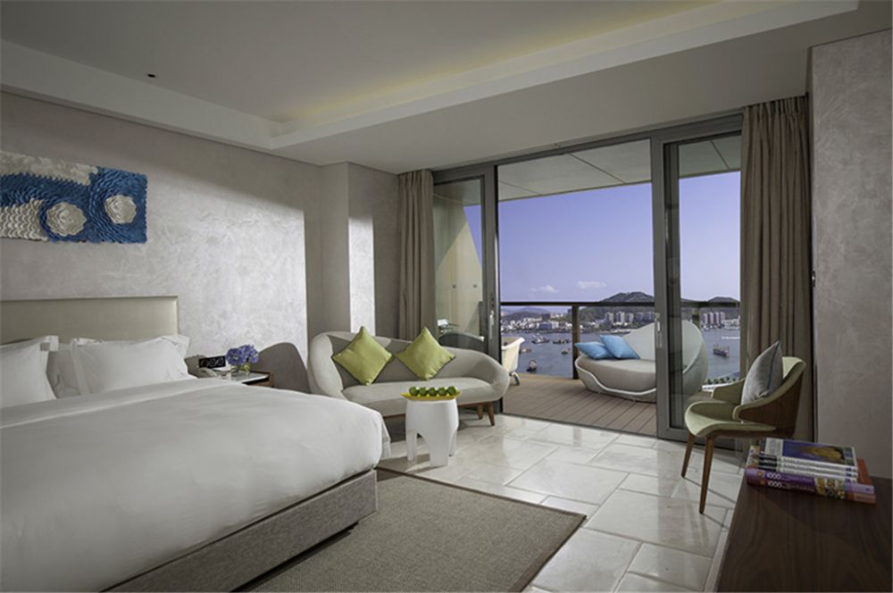 Senior Ocean View Room, Phoenix Island Resort Sanya 5*