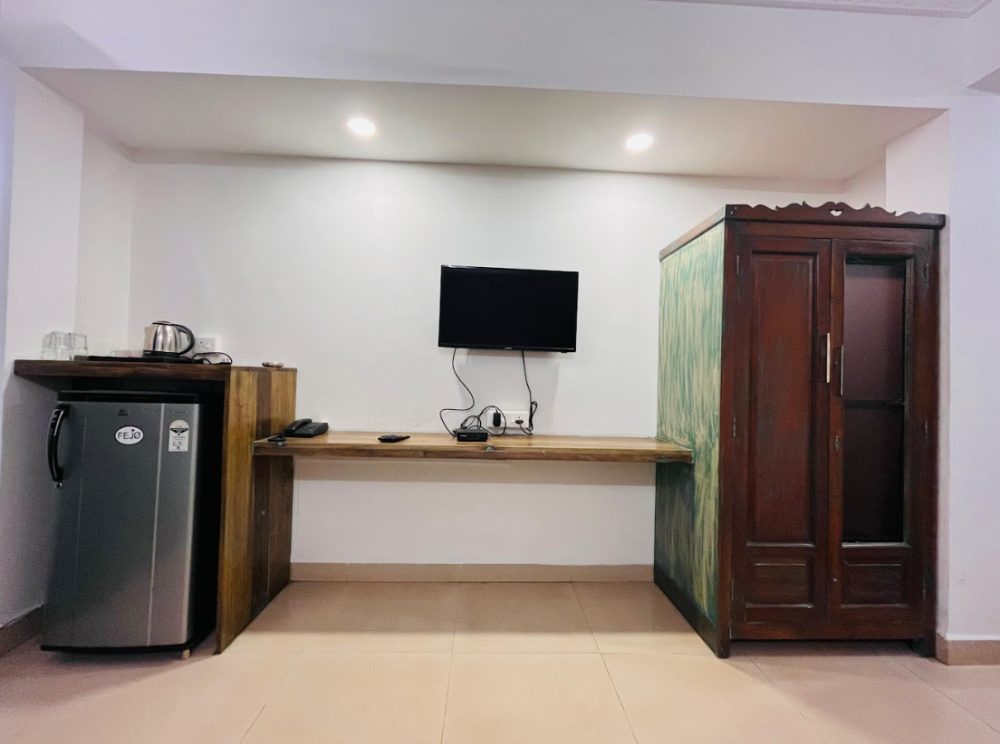 Standard AC, Nagas Hotel Satyavati 2*