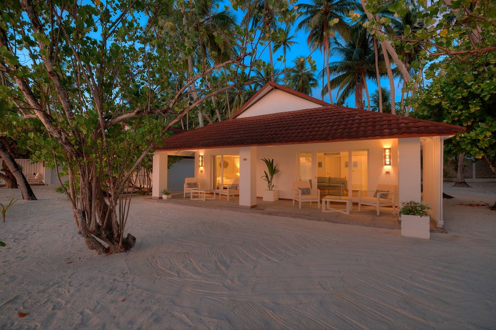 Beach Front Suite, Diamonds Thudufushi Island 5*