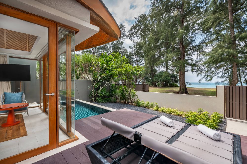 Duplex Oceanfront Villa, Renaissance Resort & Spa 5*