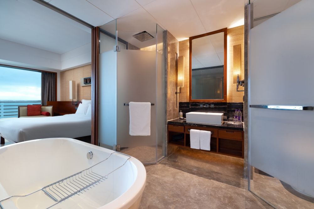 Executive Deluxe Ocean View Room, Pullman Ocean View Sanya Bay Resort & Spa 5*