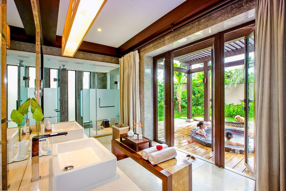 Superior One-Bedroom villa with private pool, Hainan Narada Resort & Spa Perfume Bay - All Villas 5*