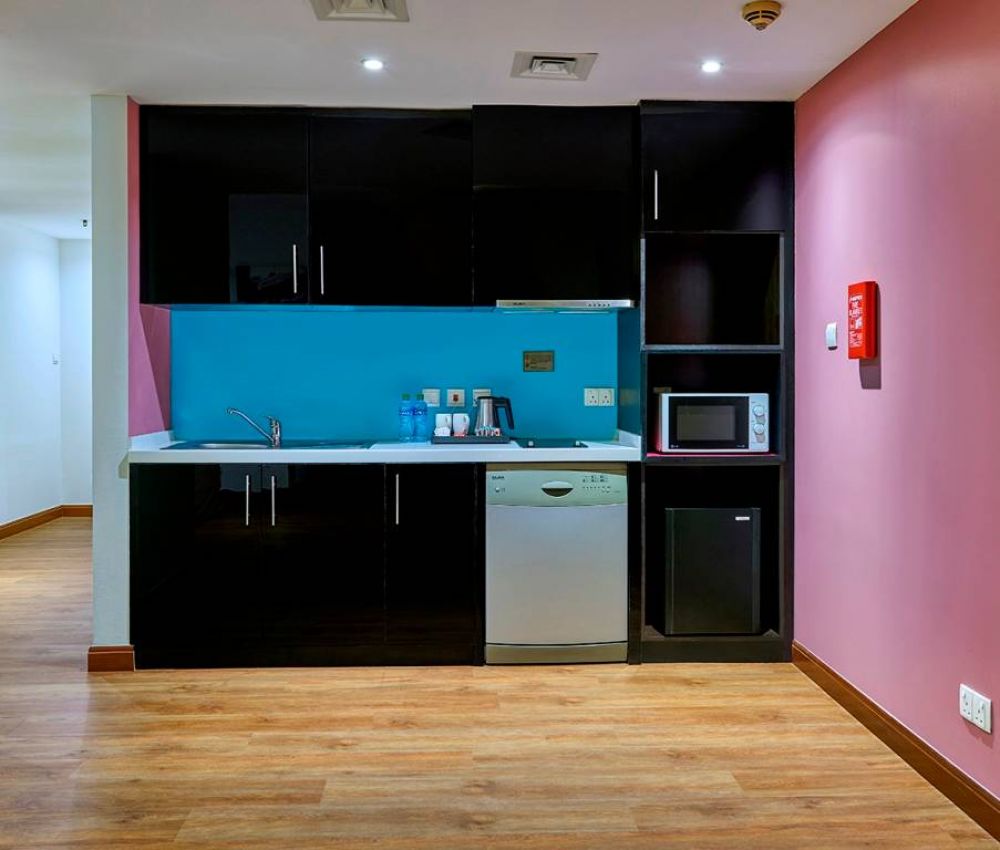 One Bedroom Apartment, Ramada Hotel & Suites By Wyndham Jbr (ex. Hawthorn Suites) 4*