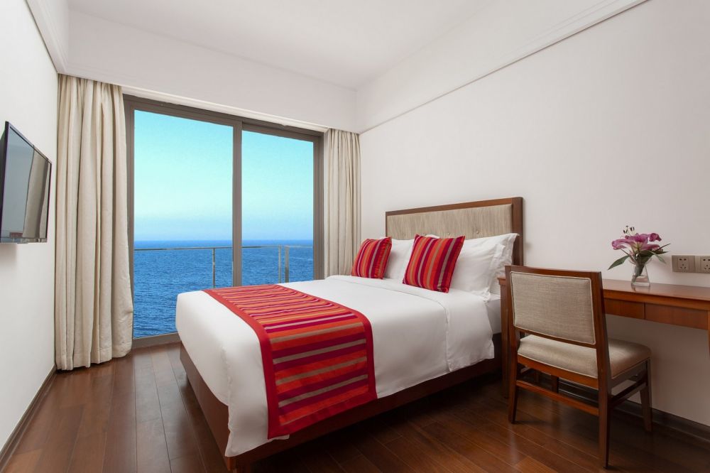 180-degree Super OV two-bedroom Suite, Seacube Resort 4*