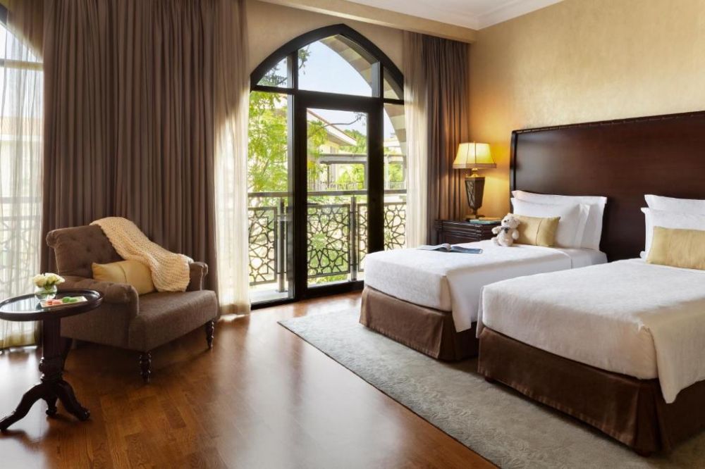 4 Bedrooms Lagoon Royal Residence, Jumeirah Zabeel Saray 5*