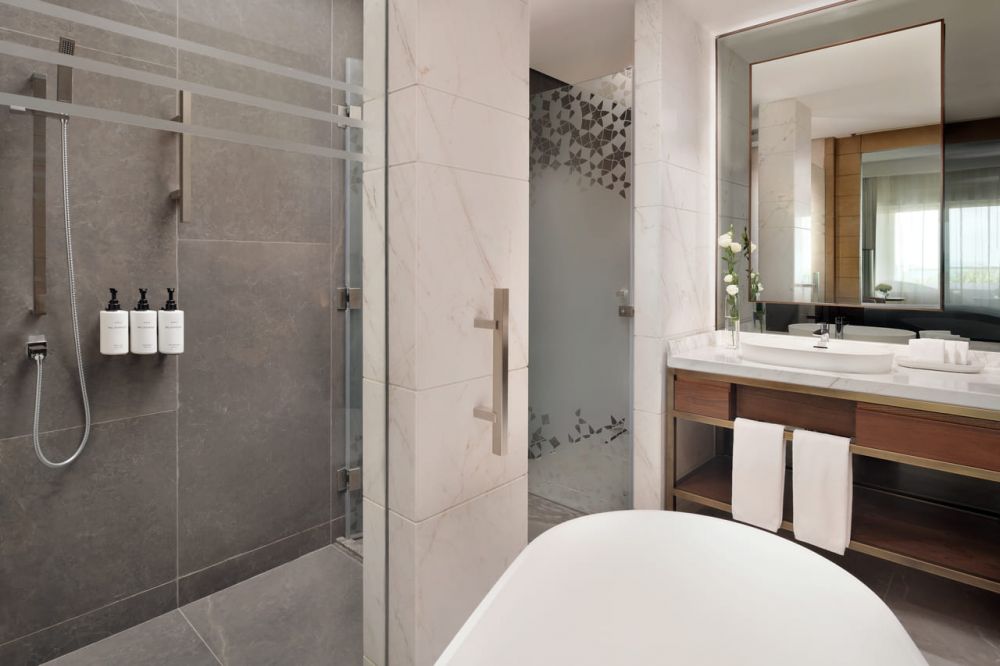 Classic Terrace Sea View Room, Intercontinental Ras Al Khaimah Mina Al Arab Resort 5*