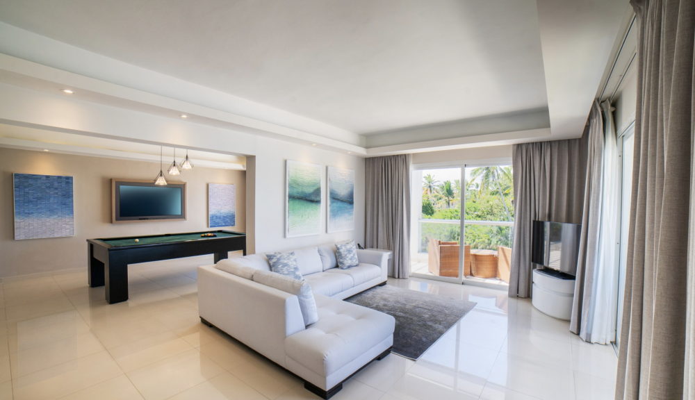 Chairman's Two Bedroom Ocean Front Suite Diamond Club, Royalton Punta Cana 5*