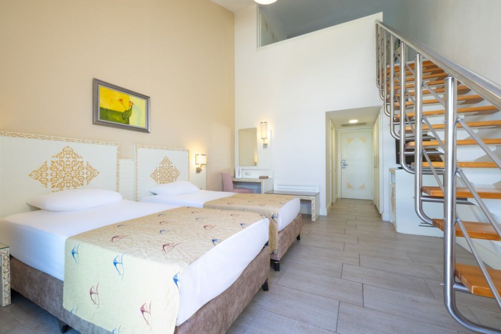 Duplex Family Room ROH, Crystal Admiral Aqua Collection (ex. Crystal Admiral Resort Suites & Spa) 5*