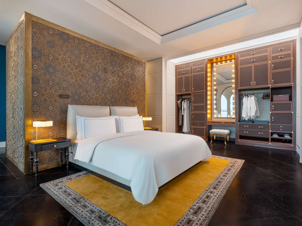 Crescent Signature Suite, Raffles Doha 5*