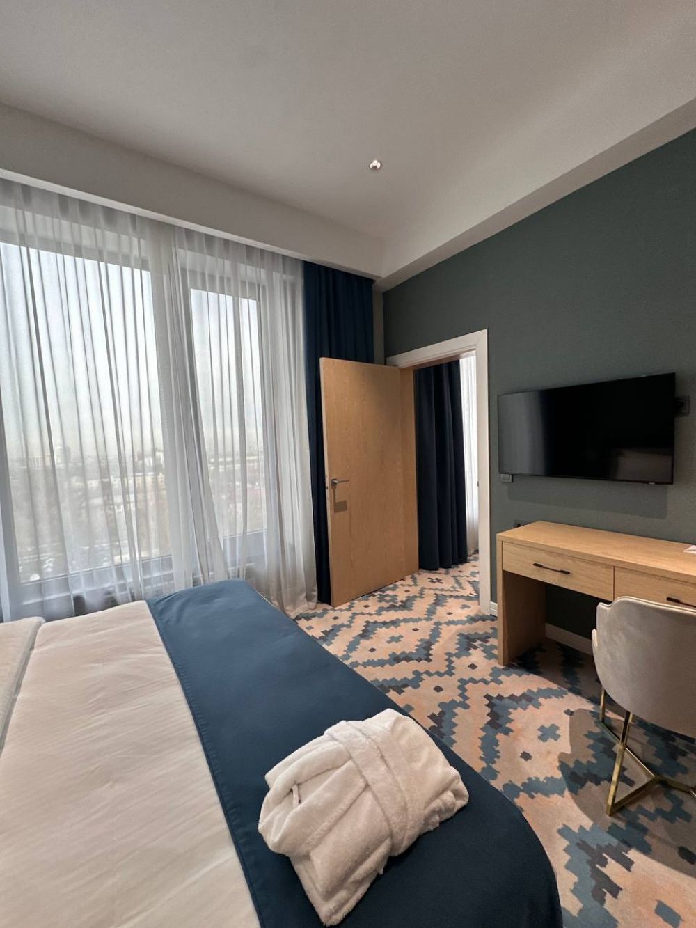 Executive Suite, Park Dedeman Almaty 4*