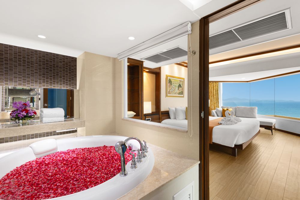 1 Bedroom Princess Suite, Royal Cliff Beach Hotel 5*