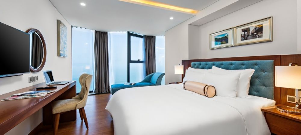 Seafront Studio, Paris Deli Hotel 4*