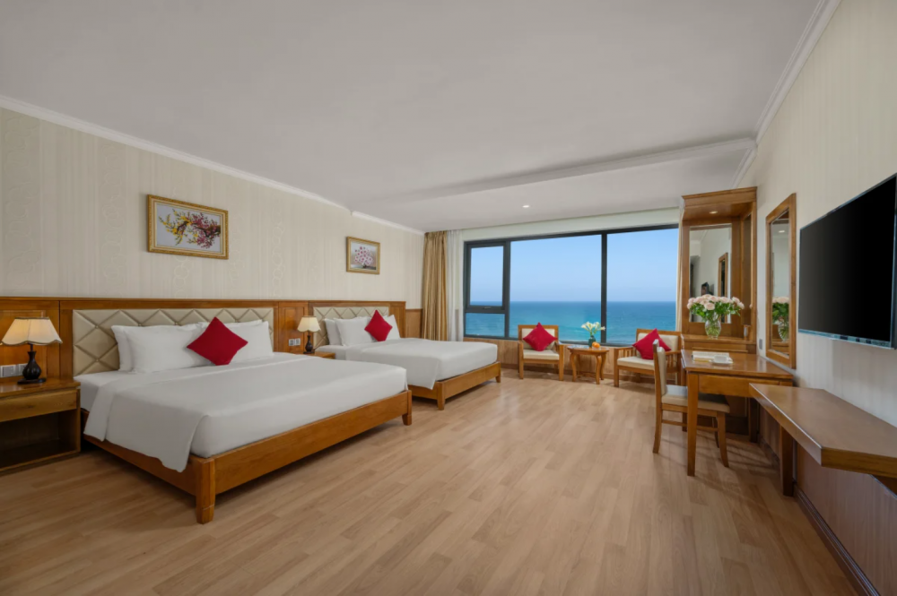 Suite Family, Serene Beach Hotel Danang 4*