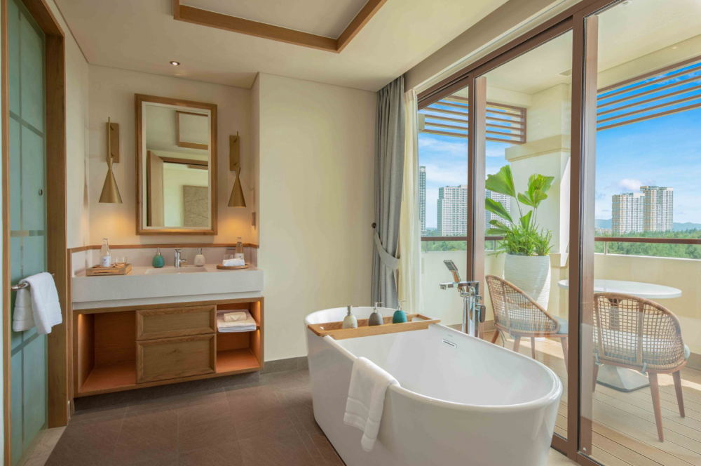 Two Bedroom Corner Suite, Fusion Resort & Villas Danang 5*