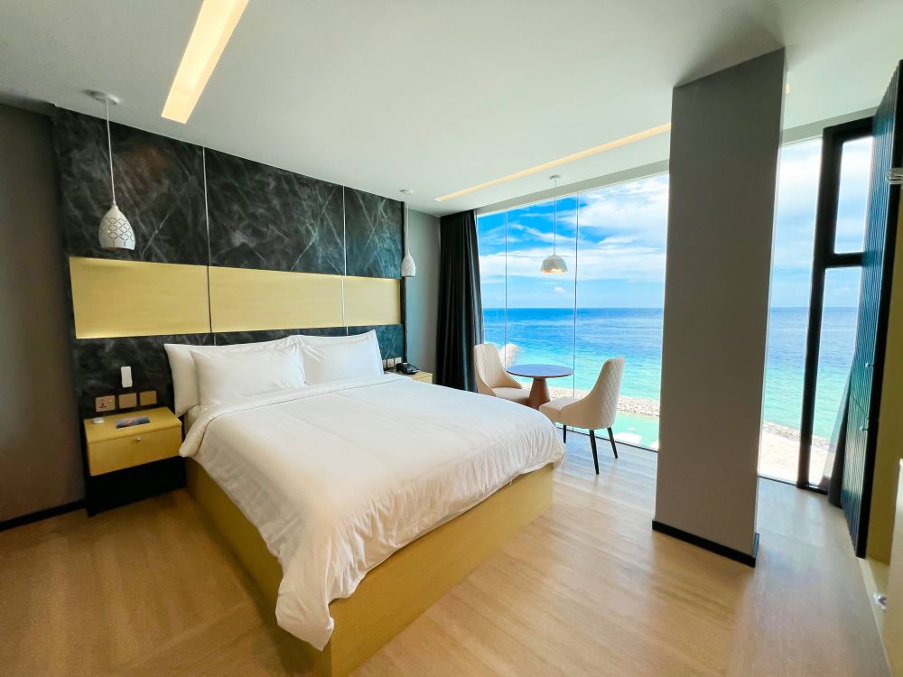 Superior Sea View, Swarn by Hawks Hotels (ex. Clarks Exotica Kamadhoo Maldives) 4*