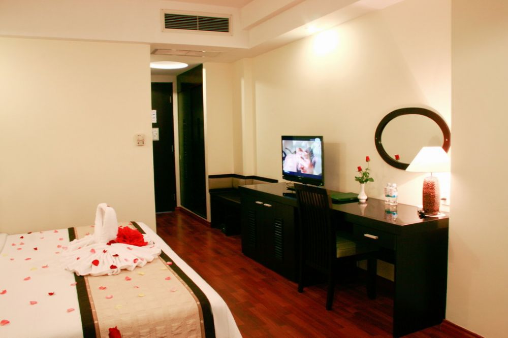 Superior/ Superior TRPL, Angella Hotel 3*
