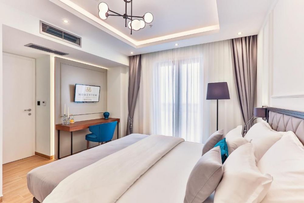 Family Suite, Momentum 4*