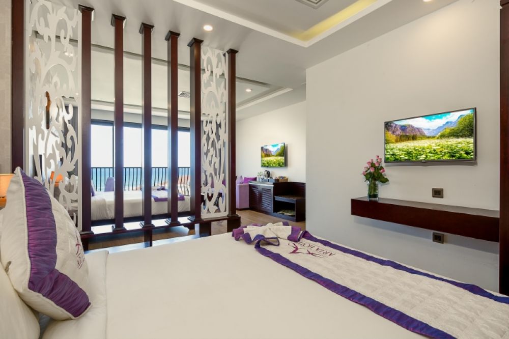 Suite Sea View with Bathtub & Balcony, Alani Hotel & Spa Da Nang 4*