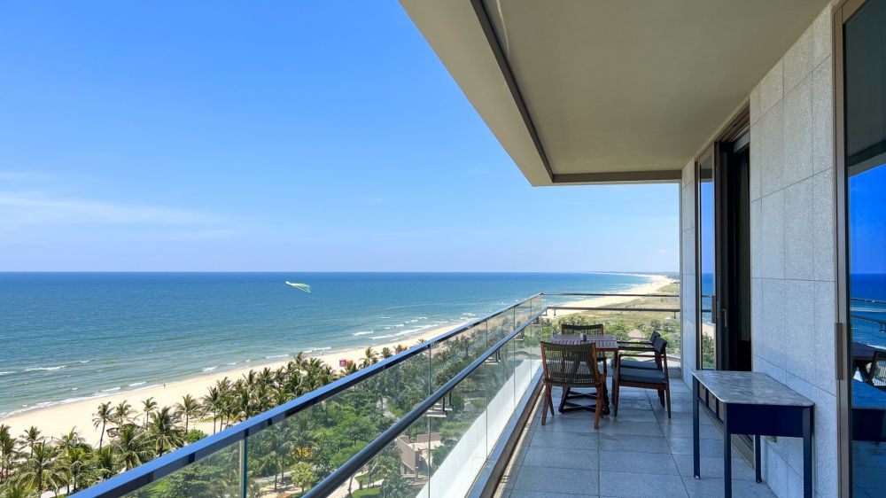 Premier OV Suite, New World Hoiana Beach Resort 5*