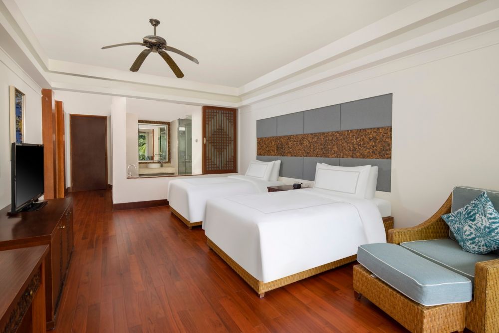 Swiss Deluxe King/Twin room (ex.Deluxe Room), Swissotel Sanya Yalong Bay (ex. Huayu Resort & Spa Yalong Bay Sanya) 5*